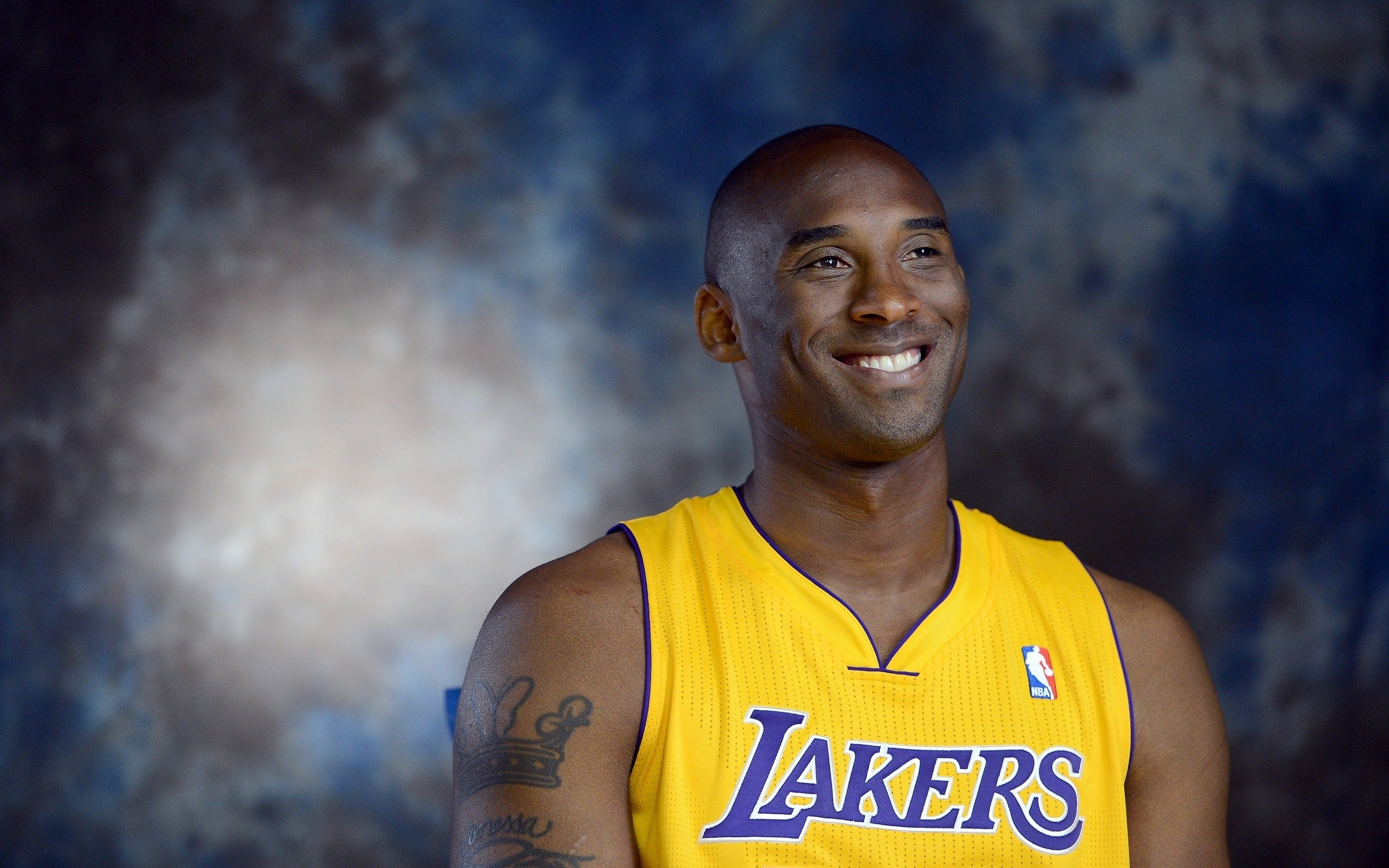 一直保持在 一直保持在