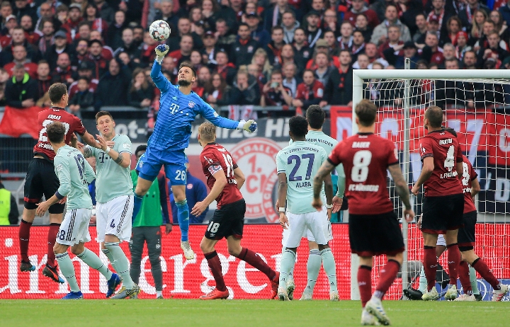 足球是一项 足球是一项