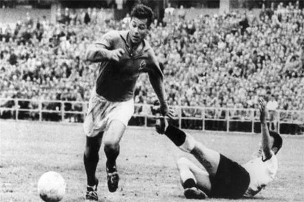 借其迅速崛 借其迅速崛