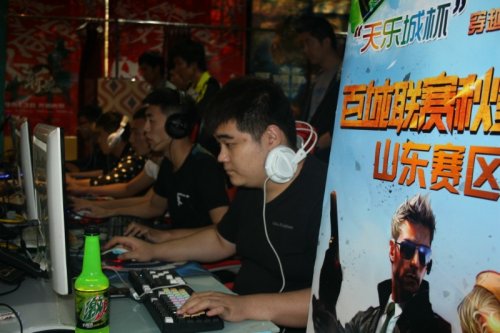 她稳健的表 她稳健的表