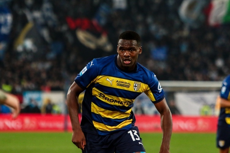 也解释了他 也解释了他